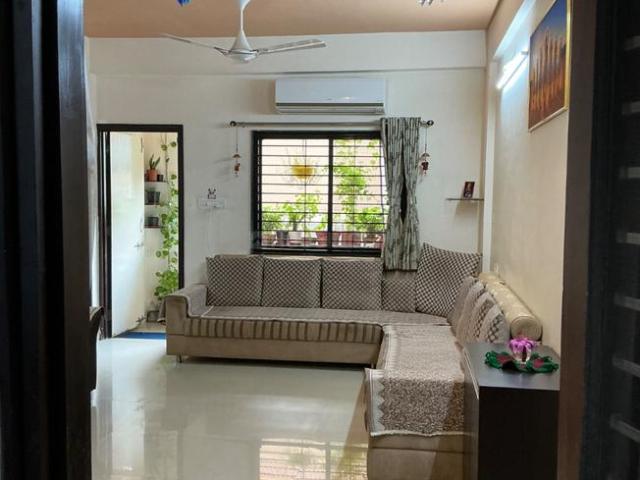 4 BHK Apartment in New Alkapuri for rent Vadodara. The reference number is 21297365