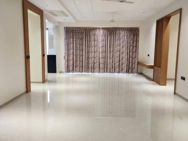 4 BHK Apartment in Nerul for rent Navi Mumbai. The reference number is 19845744
