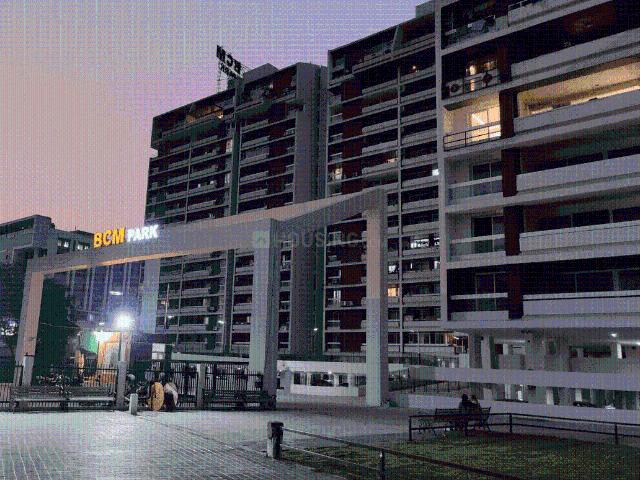 4 BHK Apartment in Nipania for resale Indore. The reference number is 20083063
