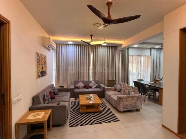 4 BHK Apartment in South Bopal for rent Ahmedabad. The reference number is 19672570