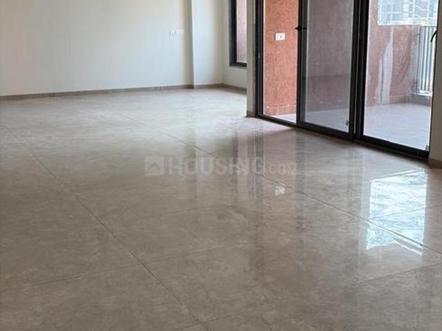 4 BHK Apartment in Sola for rent Ahmedabad. The reference number is 18872809
