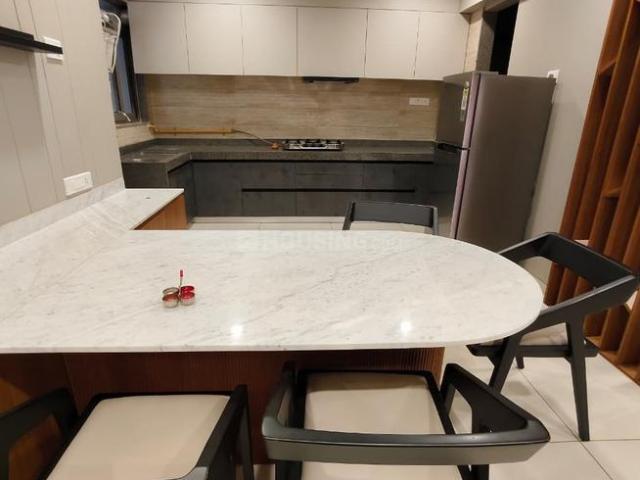 4 BHK Apartment in Sola for rent Ahmedabad. The reference number is 19268621
