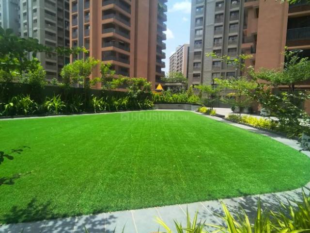 4 BHK Apartment in Sola for resale Ahmedabad. The reference number is 20546959