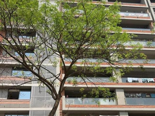 4 BHK Apartment in Sola for resale Ahmedabad. The reference number is 20895829