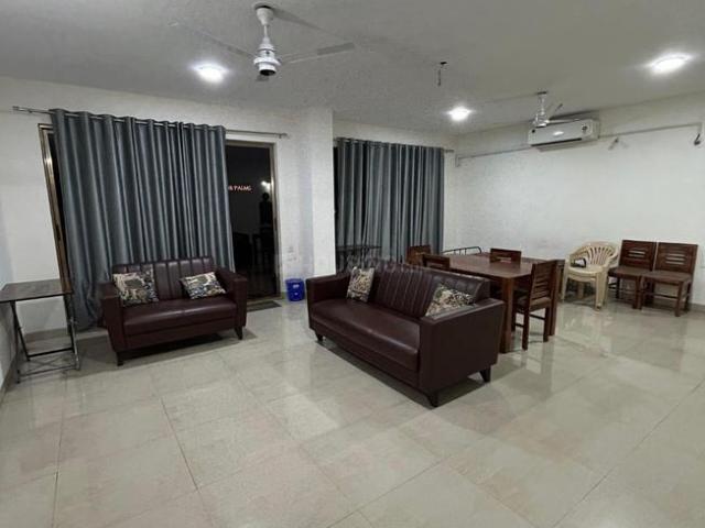 4 BHK Apartment in Somalwada for rent Nagpur. The reference number is 20164168