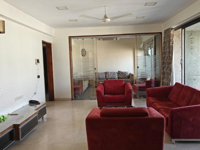 4 BHK Apartment in Satellite for rent Ahmedabad. The reference number is 20502209
