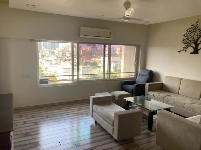 4 BHK Apartment in Satellite for rent Ahmedabad. The reference number is 20626885