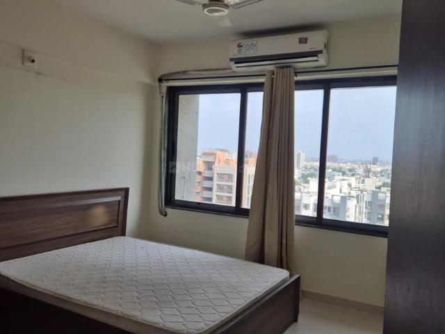 4 BHK Apartment in Satellite for rent Ahmedabad. The reference number is 20726886