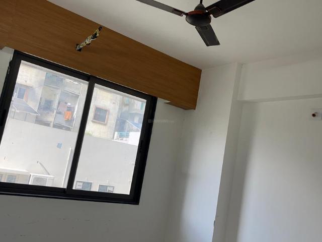 4 BHK Apartment in Satellite for rent Ahmedabad. The reference number is 21121989