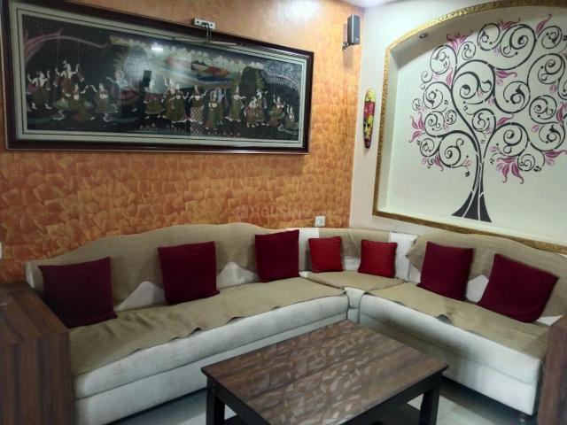 4 BHK Apartment in Satellite for rent Ahmedabad. The reference number is 21352005