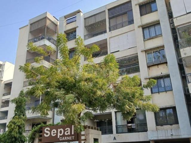 4 BHK Apartment in Satellite for resale Ahmedabad. The reference number is 19015868
