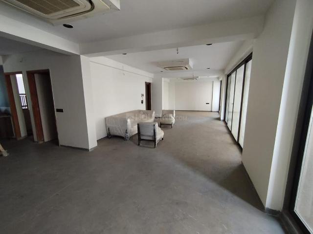 4 BHK Apartment in Satellite for resale Ahmedabad. The reference number is 20427663