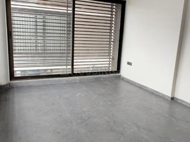 4 BHK Apartment in Satellite for resale Ahmedabad. The reference number is 20546065