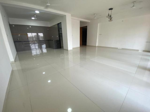 4 BHK Apartment in Satellite for resale Ahmedabad. The reference number is 20880592