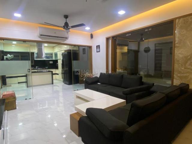 4 BHK Apartment in Satellite for resale Ahmedabad. The reference number is 21104740