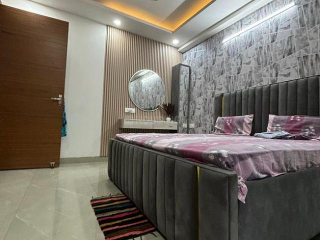 4 BHK Apartment in Freedom Fighters Enclave for rent New Delhi. The reference number is 20678347