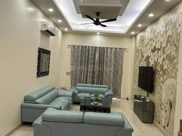4 BHK Apartment in Saket for rent New Delhi. The reference number is 9749900