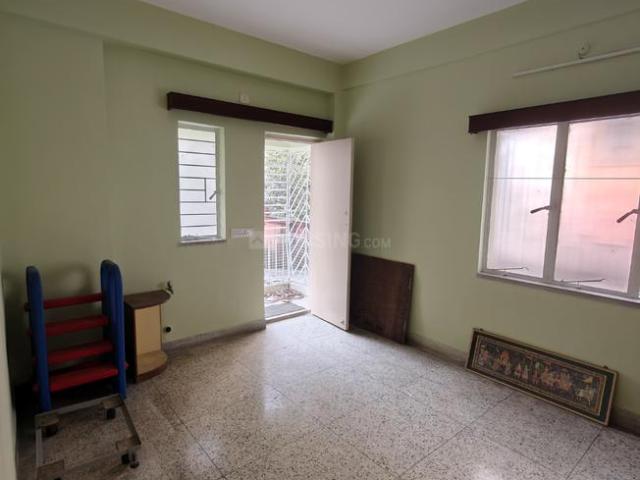 4 BHK Apartment in Santoshpur for rent Kolkata. The reference number is 21223943