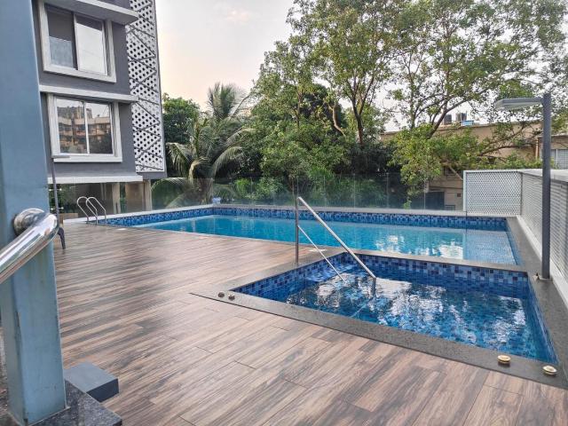 4 BHK Apartment in Santacruz West for rent Mumbai. The reference number is 21071626