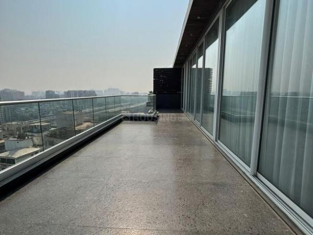 4 BHK Apartment in Santacruz West for resale Mumbai. The reference number is 12568157