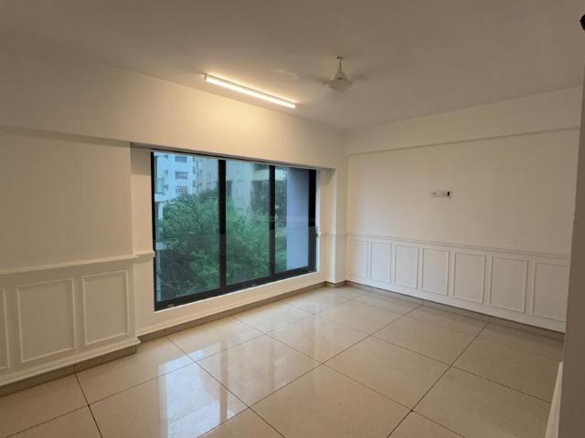 4 BHK Apartment in Santacruz West for resale Mumbai. The reference number is 20758142