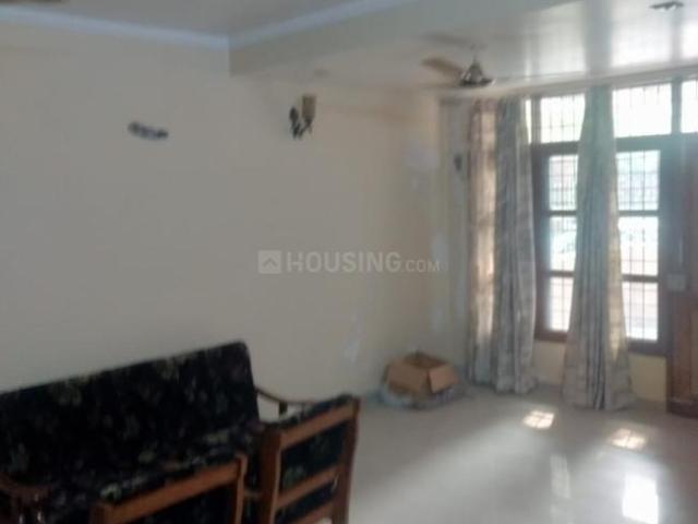 4 BHK Apartment in Sarita Vihar for rent New Delhi. The reference number is 19707739