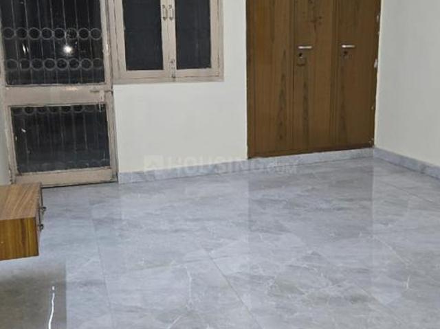 4 BHK Apartment in Sarita Vihar for resale New Delhi. The reference number is 19229680