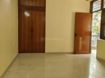 4 BHK Apartment in Sarita Vihar for resale New Delhi. The reference number is 19369759