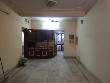 4 BHK Apartment in Sarita Vihar for resale New Delhi. The reference number is 19750933
