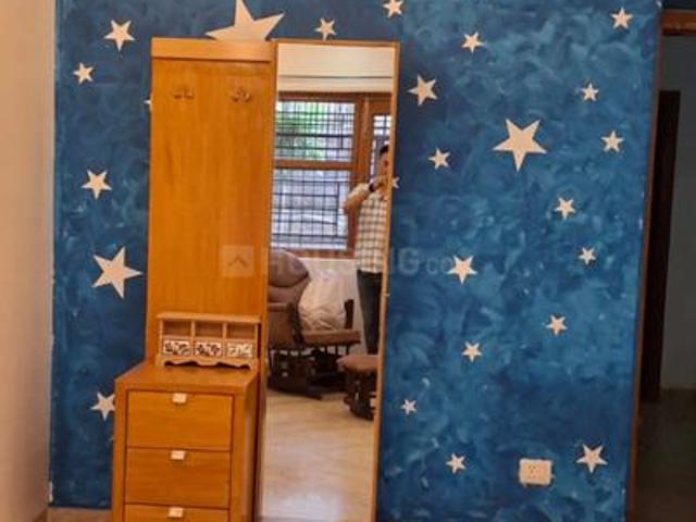 4 BHK Apartment in Sarita Vihar for resale New Delhi. The reference number is 20431007