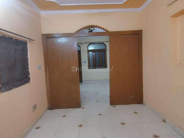 4 BHK Apartment in Sarita Vihar for resale New Delhi. The reference number is 21112884