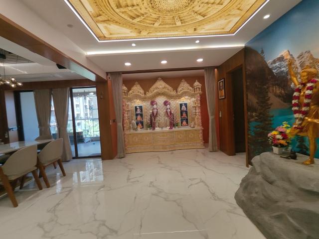 4 BHK Apartment in Science City for resale Ahmedabad. The reference number is 20105442