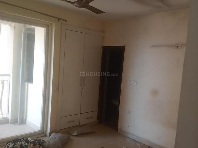 4 BHK Apartment in Sector 143 for rent Noida. The reference number is 21134578