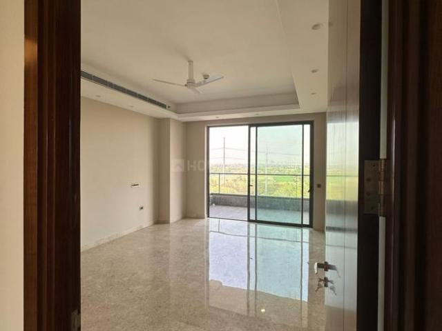 4 BHK Apartment in Sector 144 for rent Noida. The reference number is 16931686