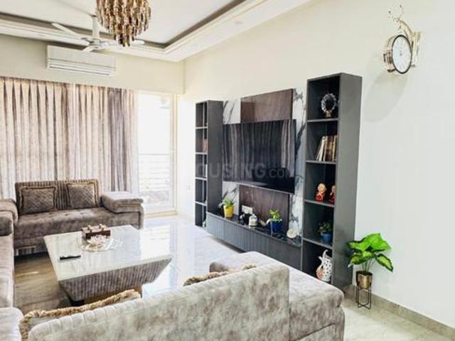 4 BHK Apartment in Sector 144 for rent Noida. The reference number is 17385559