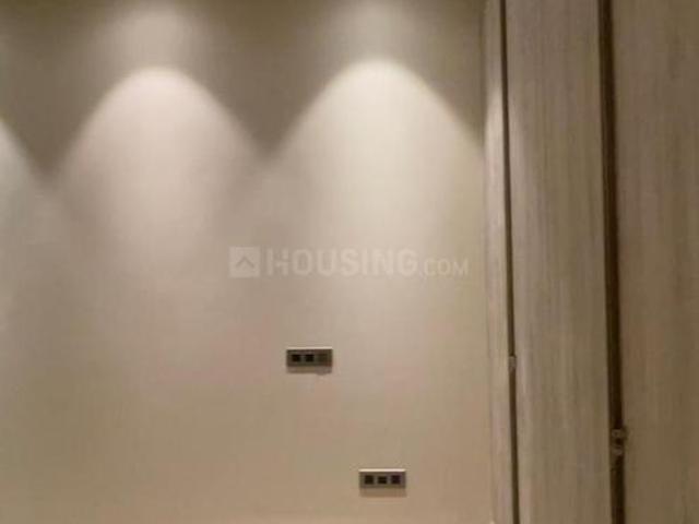 4 BHK Apartment in Sector 144 for rent Noida. The reference number is 18576067