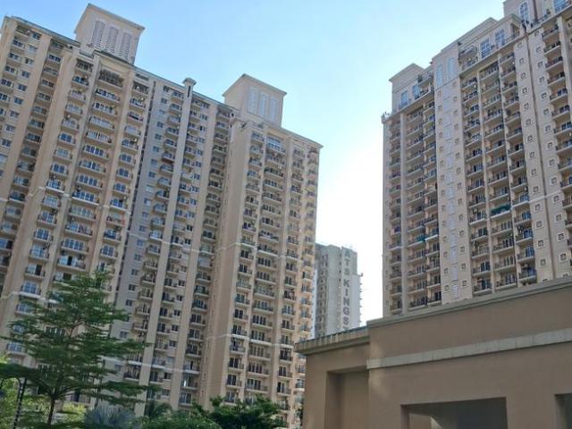 4 BHK Apartment in Sector 150 for rent Noida. The reference number is 20356643