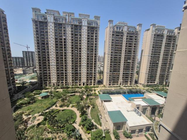 4 BHK Apartment in Sector 150 for rent Noida. The reference number is 20908622