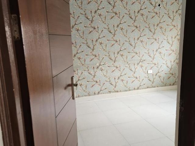 4 BHK Apartment in Sector 168 for rent Noida. The reference number is 21194446