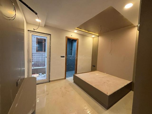 4 BHK Apartment in Sector 16B Dwarka for resale New Delhi. The reference number is 21116456
