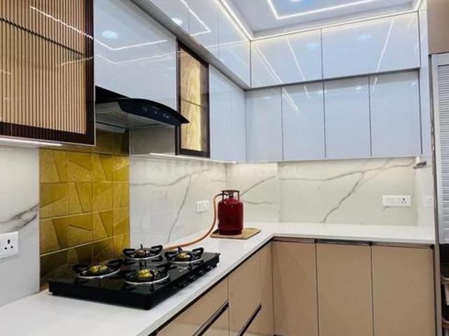 4 BHK Apartment in Sector 19 Dwarka for rent New Delhi. The reference number is 18541945
