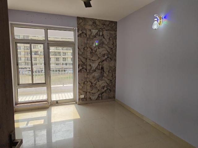 4 BHK Apartment in Sector 19 Dwarka for rent New Delhi. The reference number is 20360118