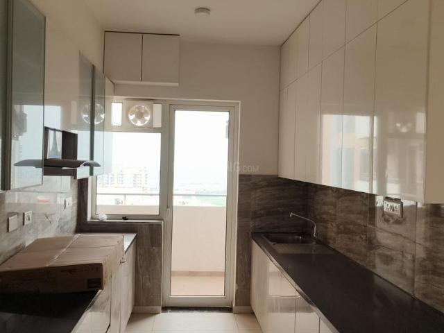 4 BHK Apartment in Sector 102 for rent Gurgaon. The reference number is 17634906