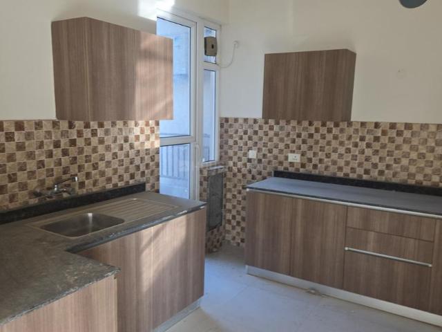 4 BHK Apartment in Sector 102 for resale Gurgaon. The reference number is 18456734