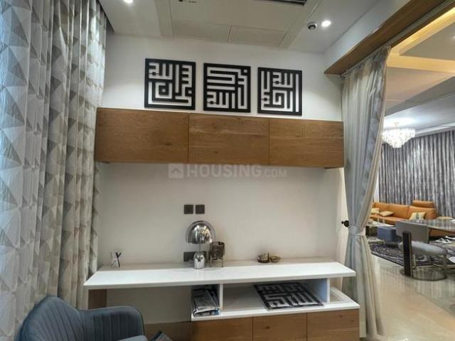 4 BHK Apartment in Sector 107 for rent Noida. The reference number is 19733520