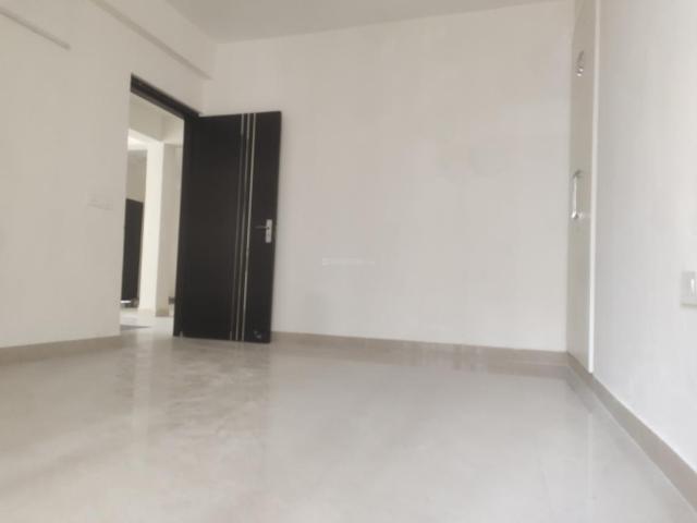 4 BHK Apartment in Sector 107 for rent Noida. The reference number is 19850244