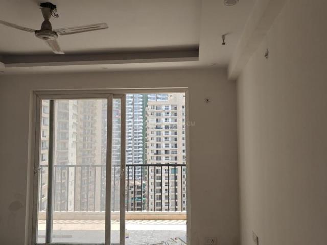 4 BHK Apartment in Sector 107 for rent Noida. The reference number is 20565379