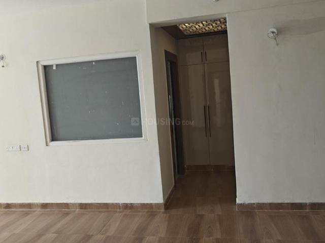 4 BHK Apartment in Sector 107 for rent Noida. The reference number is 20779542