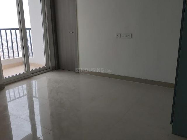 4 BHK Apartment in Sector 107 for rent Noida. The reference number is 20995631
