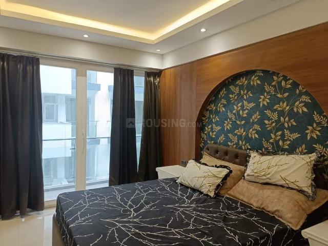 4 BHK Apartment in Sector 107 for rent Noida. The reference number is 21123931